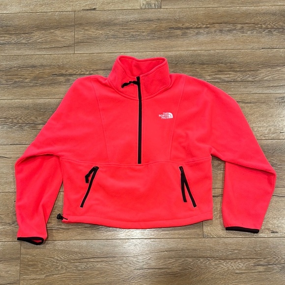 The North Face Hot Pink Women’s Fleece Pullover in Excellent Condition - Picture 1 of 5